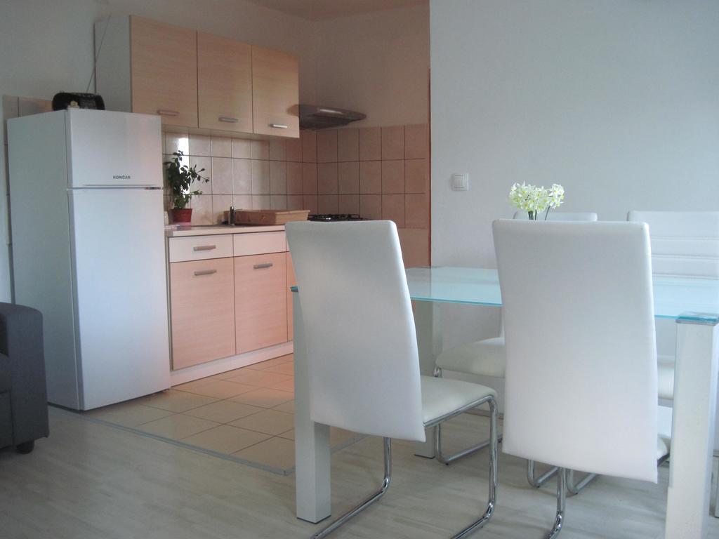 Apartments Rosa Preko Eksteriør bilde